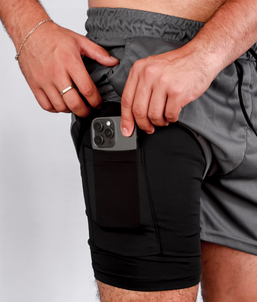 KIT CAMPEÃO: 2 SHORTS DRY-FIT DE COMPRESSÃO 2 EM 1 + 2 CAMISAS DRY-FIT