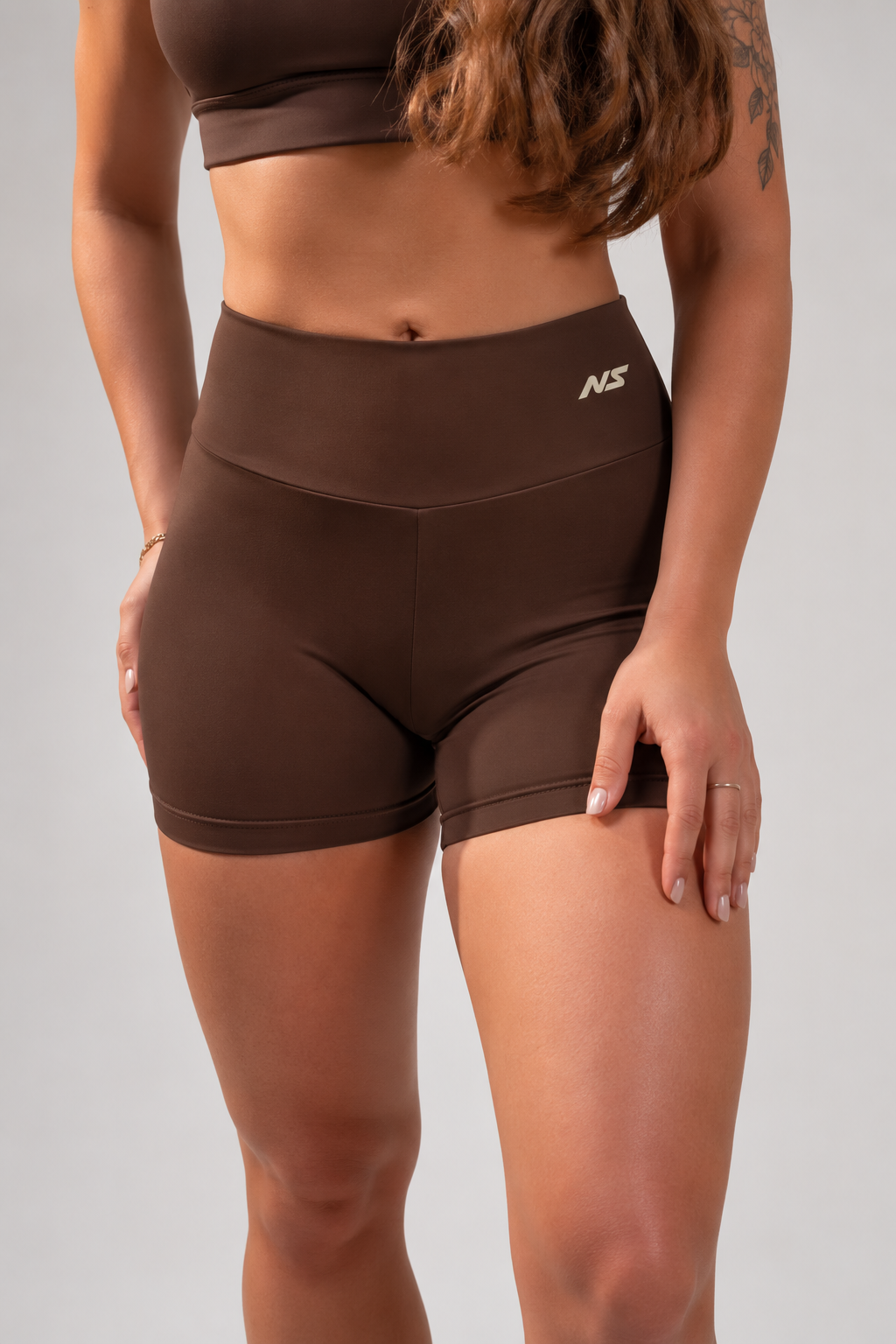 Kit 1 Top Alça Fina + Shorts de Compressão Fitness Marrom