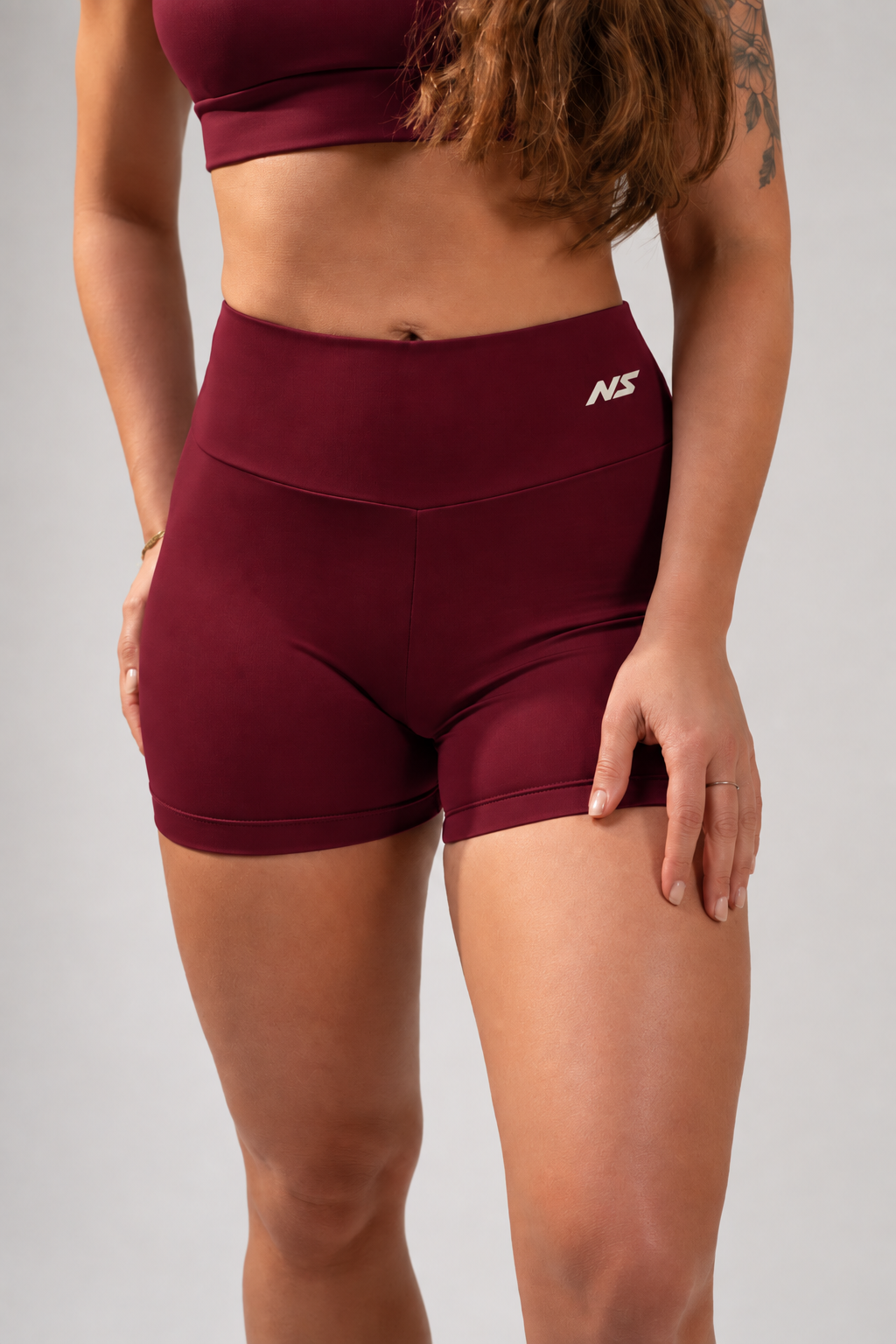 Kit 1 Top Alça Fina + Shorts de Compressão Fitness Vinho